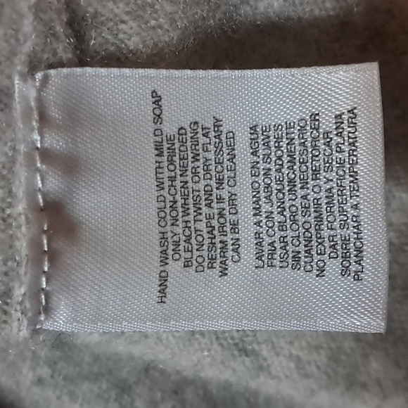 Jomes New York Women 100% Cashmere Soft, Luxurious Sweater in Grey Soft Sequin - Picture 6 of 8